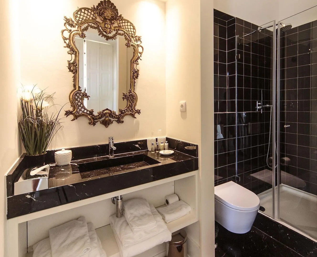 Dear Lisbon - Palace Chiado Suites 4*,
